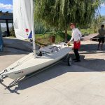 Romania isi lanseaza viitorii campioni la yachting. Peste 80 de ambarcatiuni la startul Campionatului National Dinghy