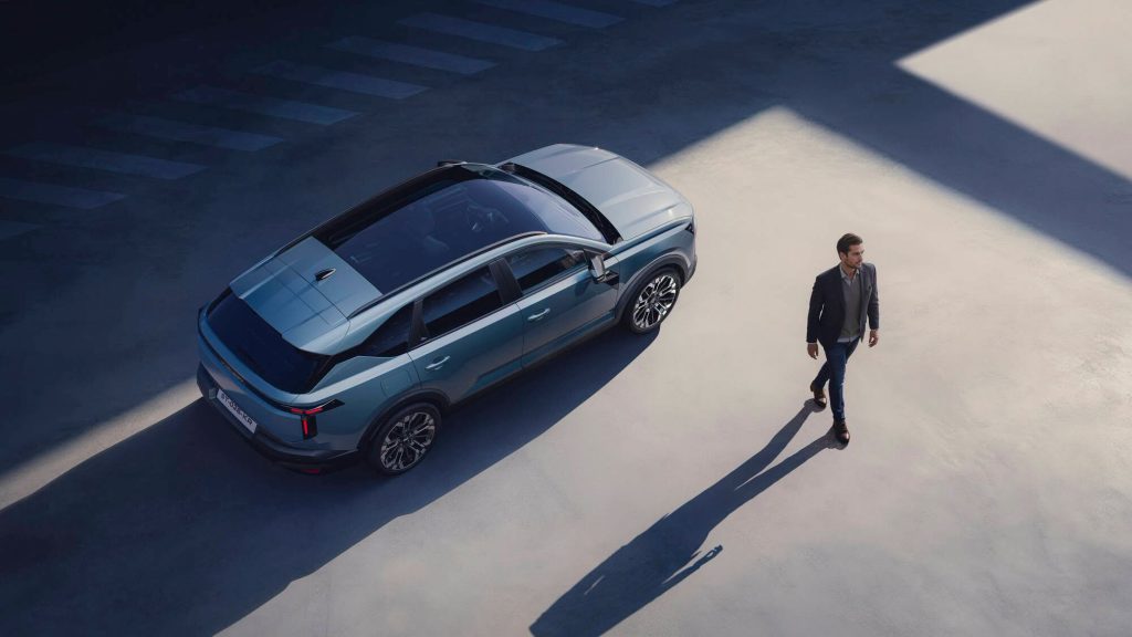 Noua Dacia Striker rearanjează regulile crossoverelor cu un preț sub 25.000 de euro